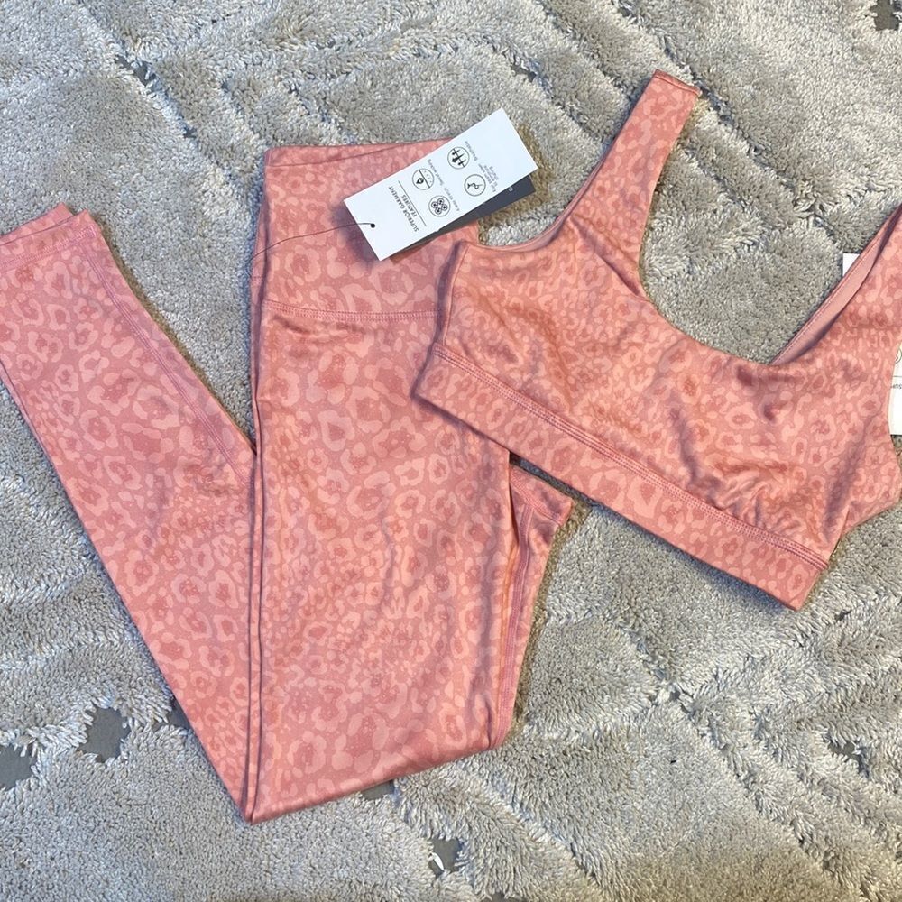 GLYDER SHERBERT LEOPARD BRA AND LEGGING SET